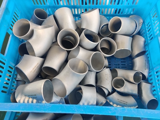 TOBO 8 اینچی خم القایی داغ 22.5 درجه، Sch 40، زانویی 3D ASTM A106 Gr. B