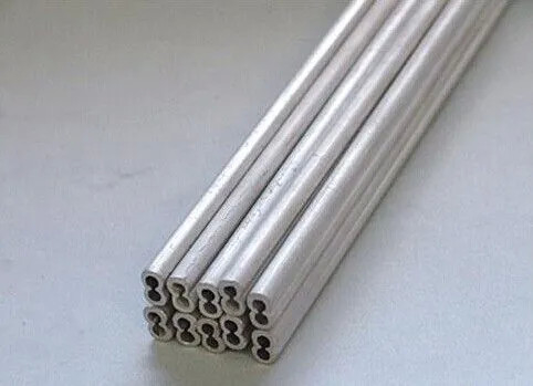 لوله های تیتانیوم بدون درز درجه 1 / درجه 2 لوله های مستطیل مربع تیتانیوم خالص کاربرد پزشکی خم کردن / جوش دادن / برش