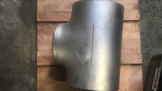 سه راهی لوله‌های فولادی ضد زنگ ASTM B16.9 دوبل UNS S31803 / 2205 6 اینچ X 6 اینچ SCH80