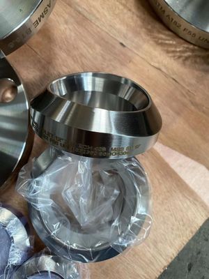 اتصالات لوله فولادی آلیاژی Weldolet 8 اینچ 1 اینچ 40S ASTM A182 Gr F55 اتصالات فورج