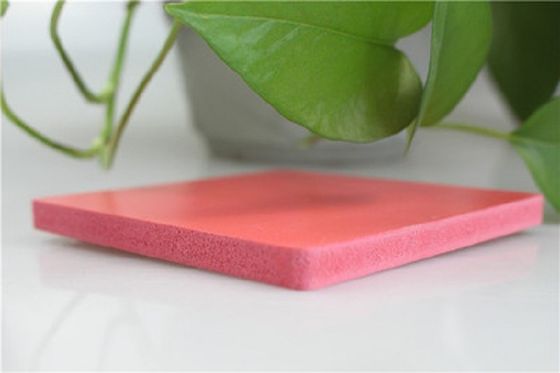 صفحه های رنگارنگ و پیشرفته اکریلیک بیمارستان های شفاف بانک ها مدارس استفاده شده 2 میلی متر A4 ریخته گری جلا پرداخت Perspex هولوگرافی آکریل